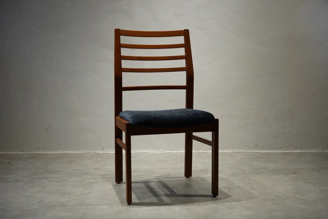 チーク材　ビンテージチェア　良好　北欧　椅子