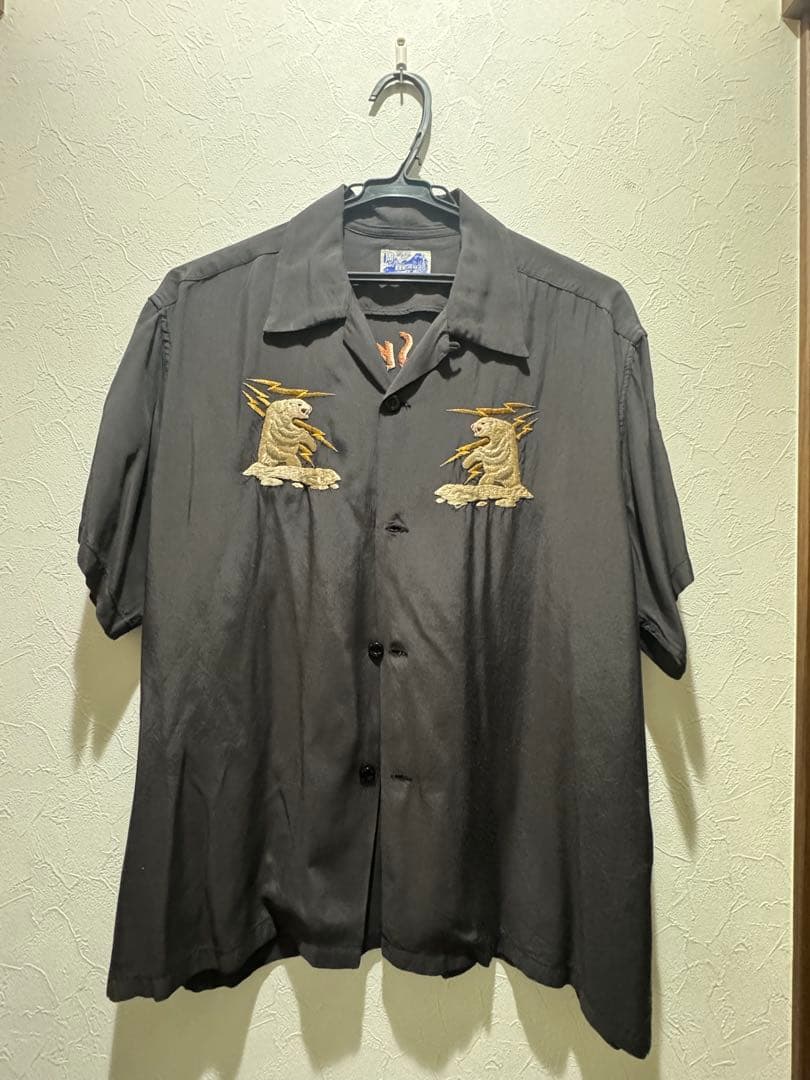 BEAMS 黒 beams別注　アラスカ　シャツ