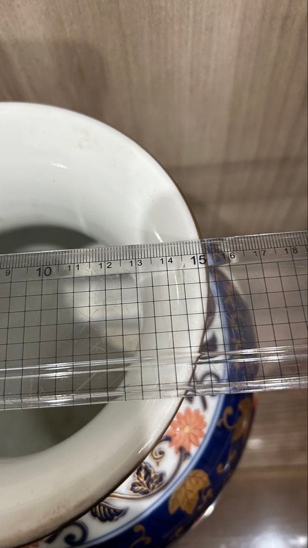 青と白の花瓶 陶器製 花と鳥の模様