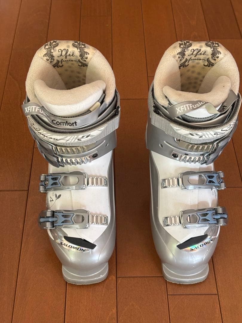 レディーススキーブーツSalomon DIVINE4 23.5cm