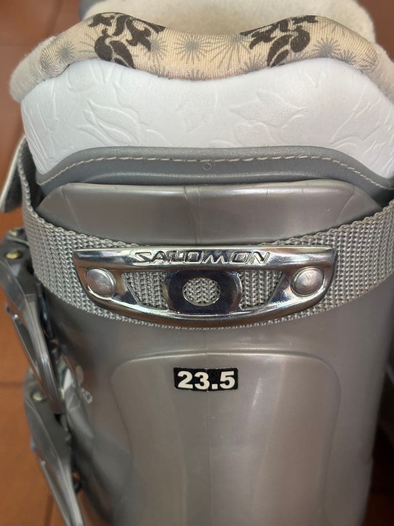 レディーススキーブーツSalomon DIVINE4 23.5cm