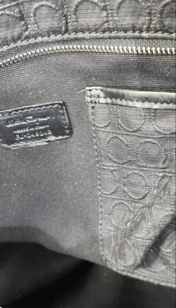 サルバトーレフェラガモトートバッグショルダーバッグ2wayレザー本革ガンチーニ