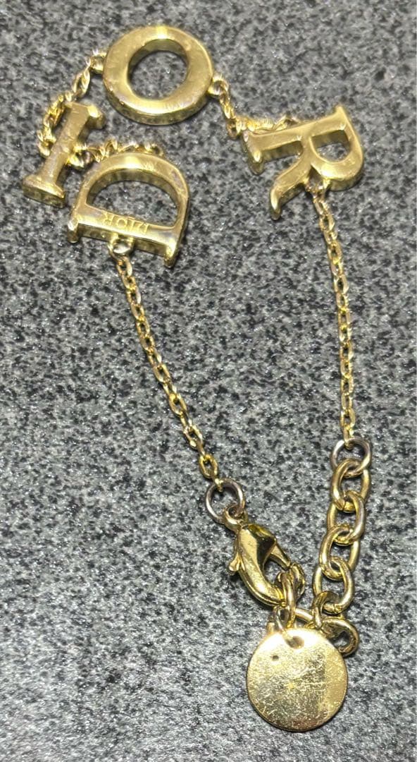 Dior ゴールド ロゴブレスレット