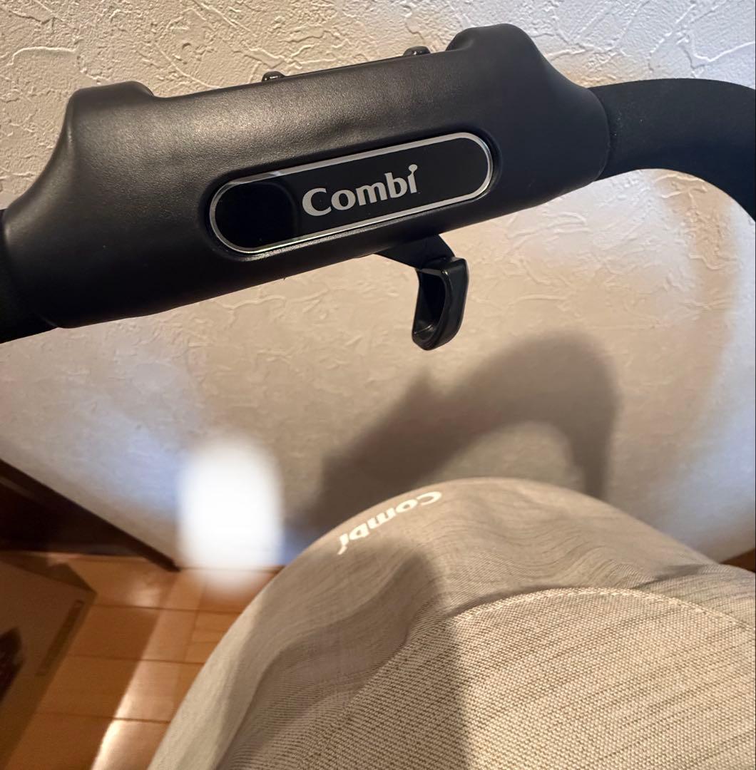 美品 コンビ スゴカルα 4キャス Light エッグショック 付属品説明書あり