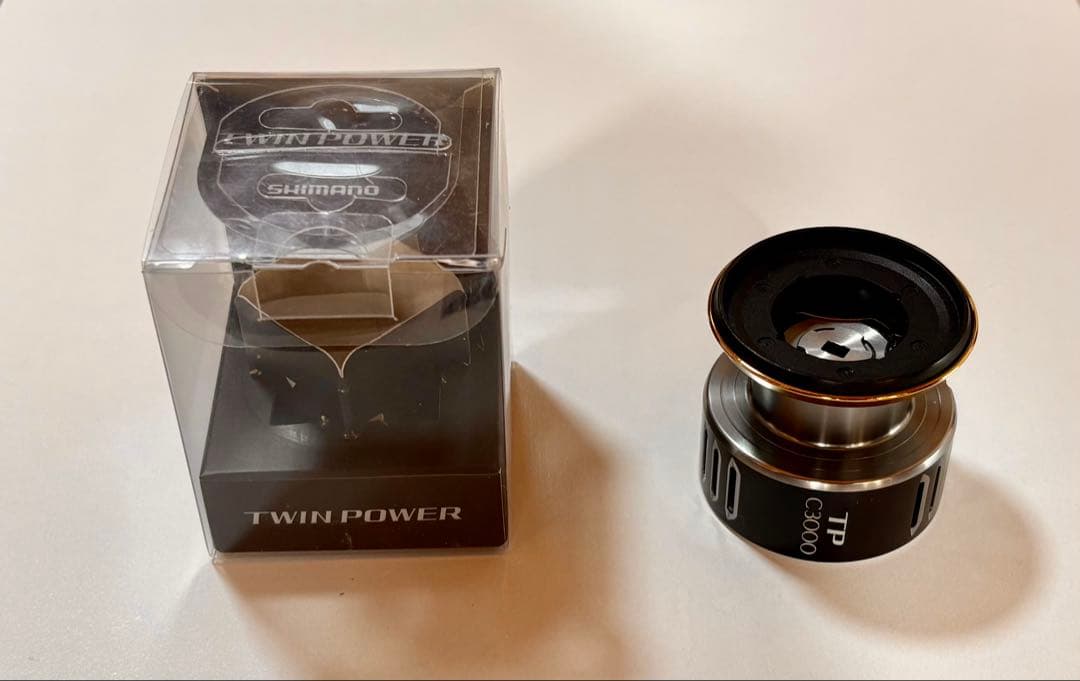 SHIMANO TWIN POWER C3000HG スピニングリール