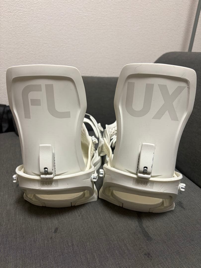 フラックス xf 24-25 ホワイト　Sサイズ