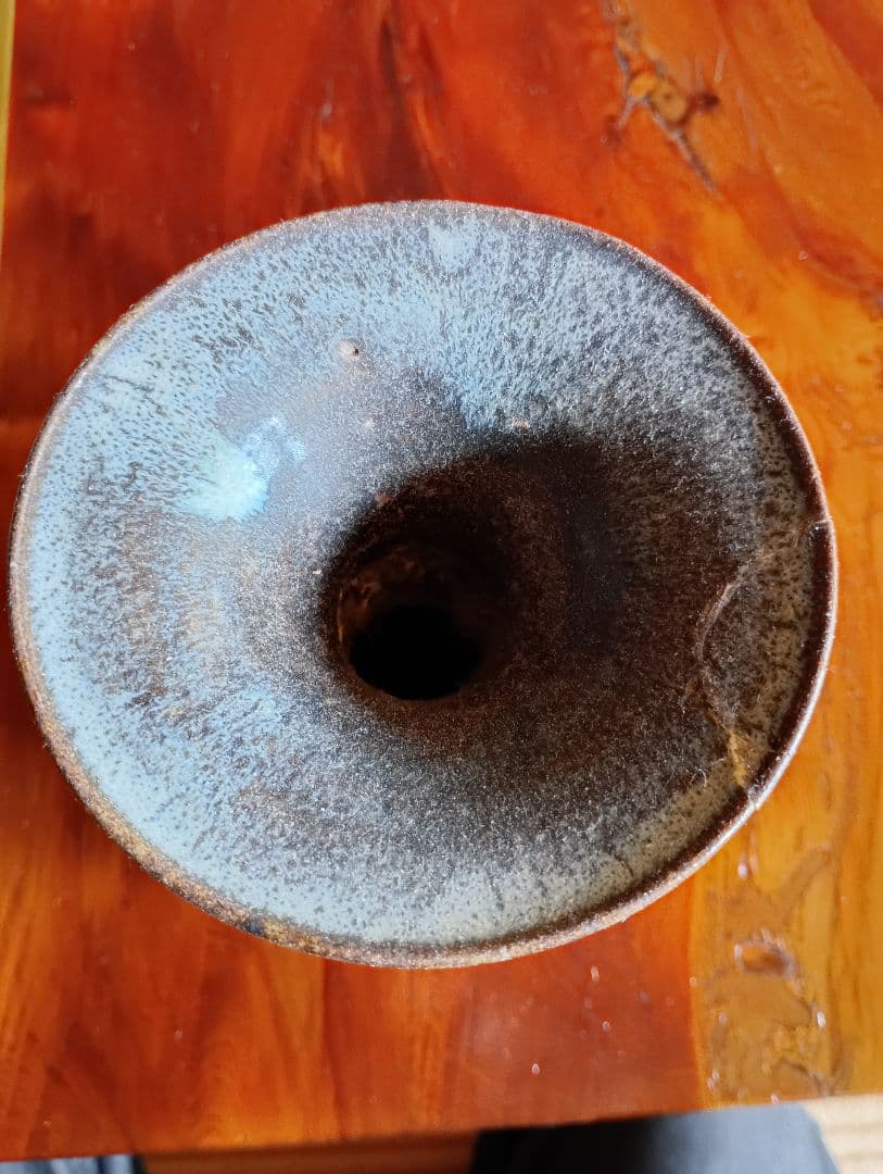 古唐津焼　青褐色の広口花瓶