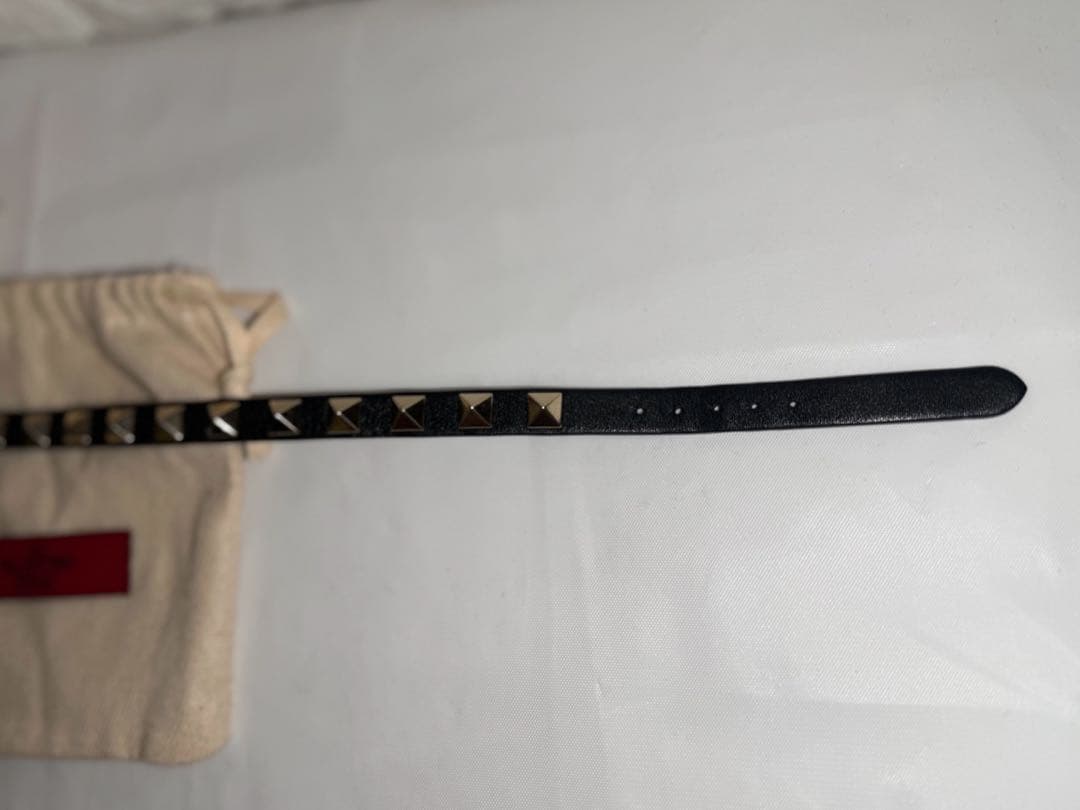 【確実正規品】【極美品】VALENTINO ロックスタッズブレスレット　ブラック