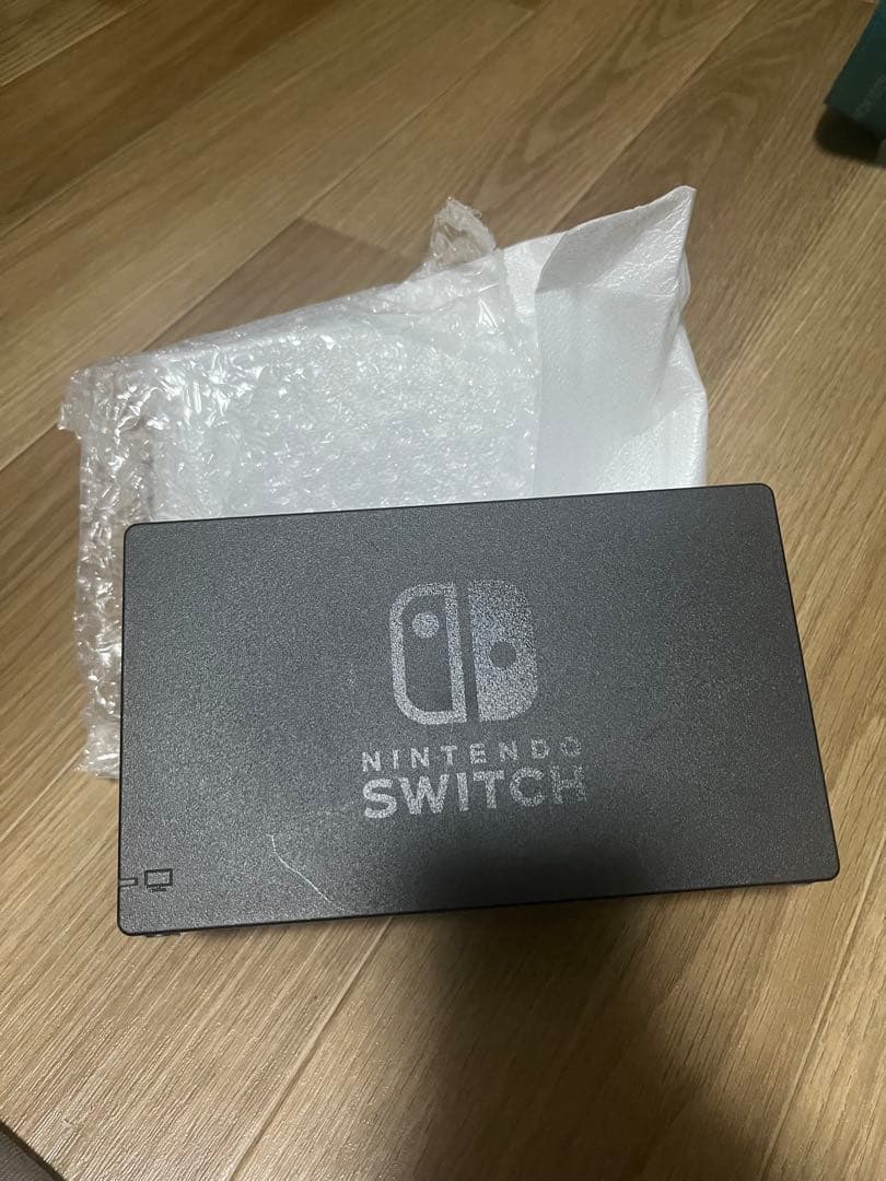任天堂　Nintendo Switch 完品&Switchケース　未使用セット
