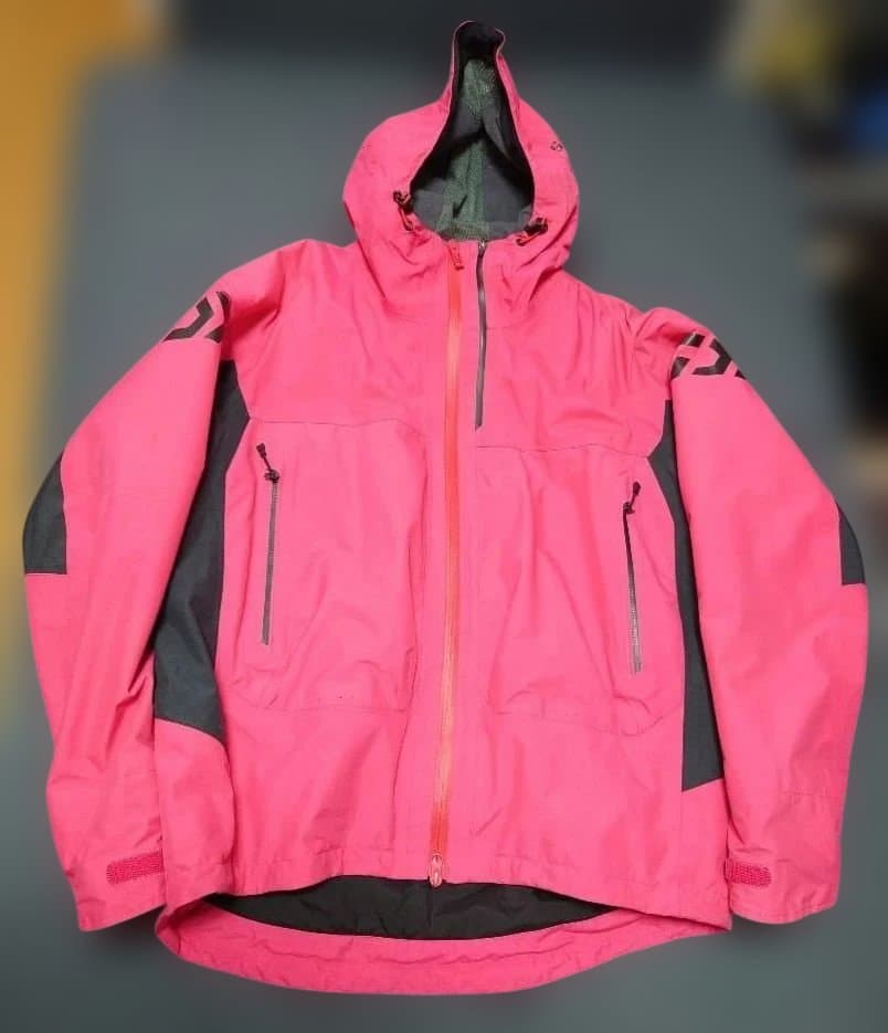 【DAIWA】フィッシングジャケット 防水　ピンク