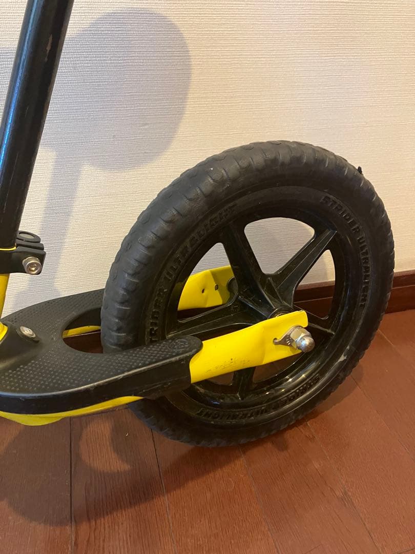STRIDER ストライダー12インチスポーツモデル　バランスバイク イエロー