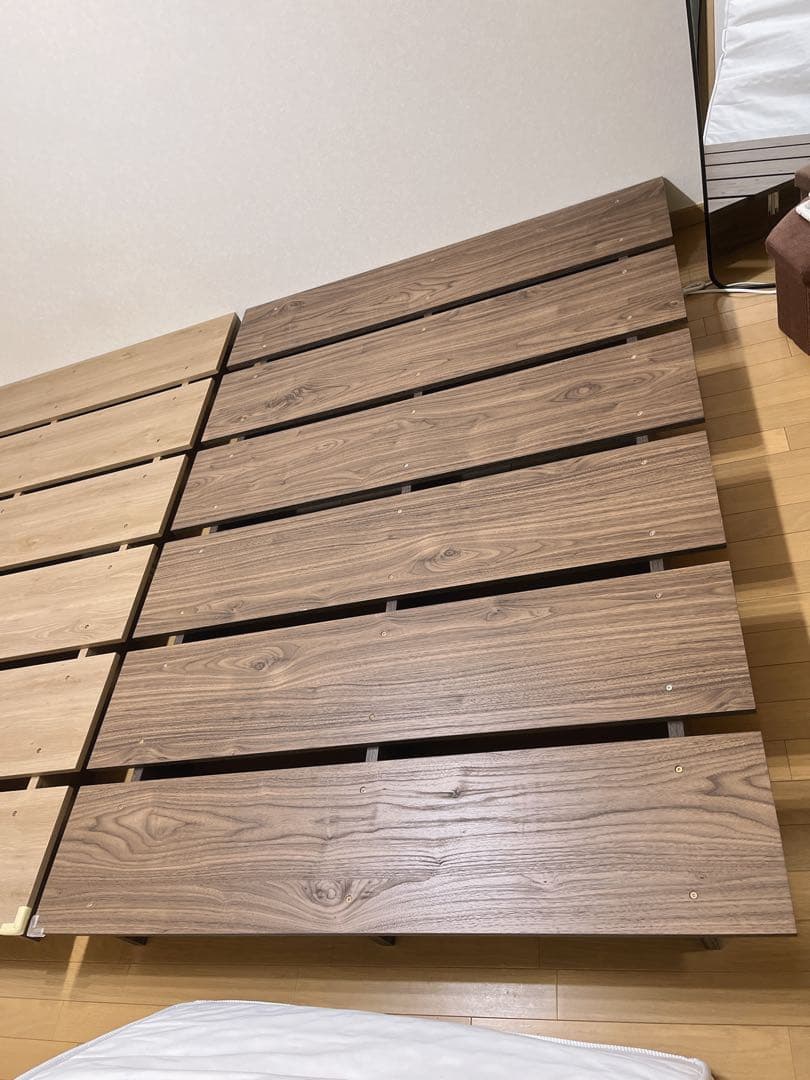 【東京都杉並区　直渡し】LOWYA すのこベッドフレームセミダブル　ウォルナット