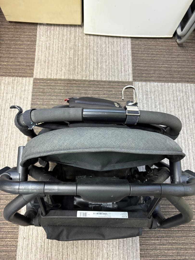 cybex折りたたみ式ベビーカー