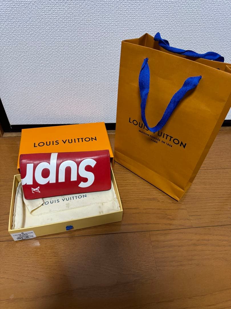 ルイ・ヴィトン スプリーム 長財布