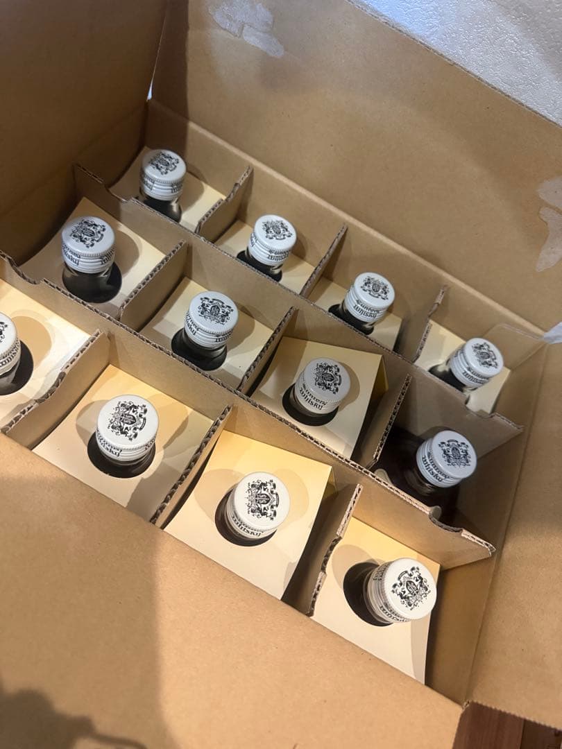 サントリーウイスキー 限定白角　700ml 12本入