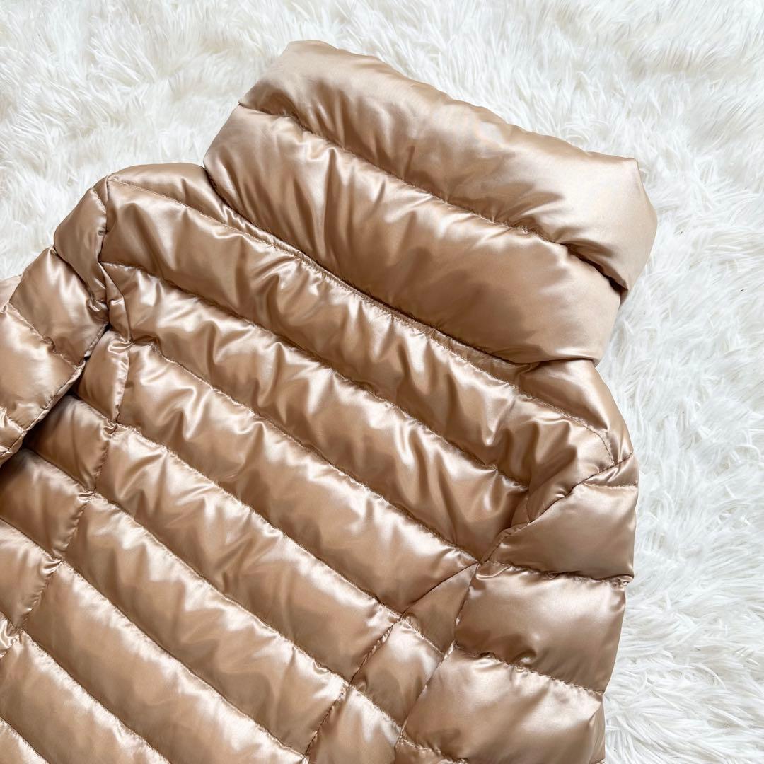 マックスマーラ ステュディオ ダウンコート Aライン ハイネック ベージュ 光沢