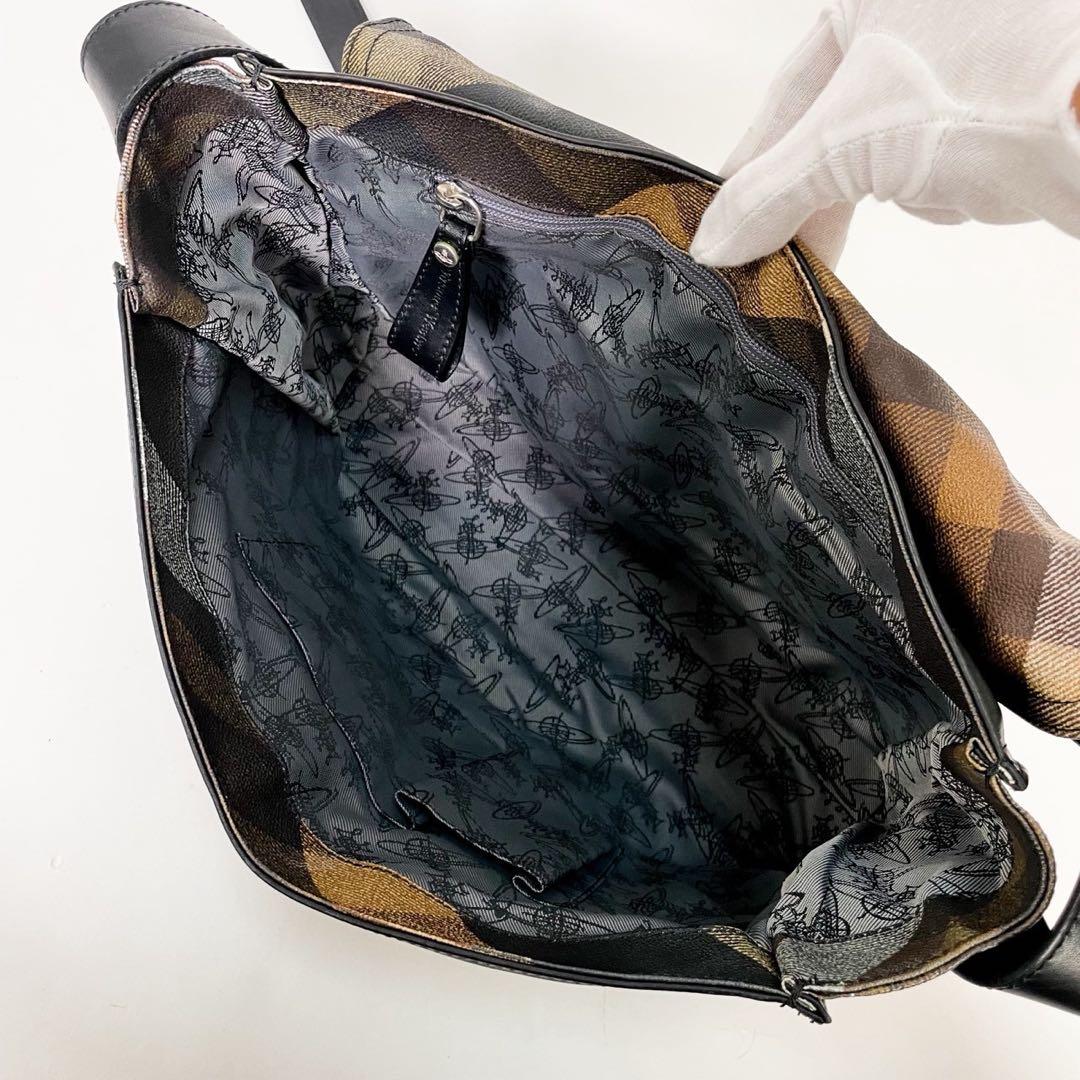 【超希少】ヴィヴィアンウエストウッド メッセンジャーバッグ オーブ チェック 黒