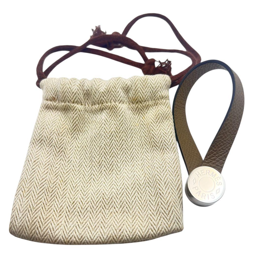 美品✨エルメス　レザー　グローブホルダー　マグネット　グレージュ　ブラウン