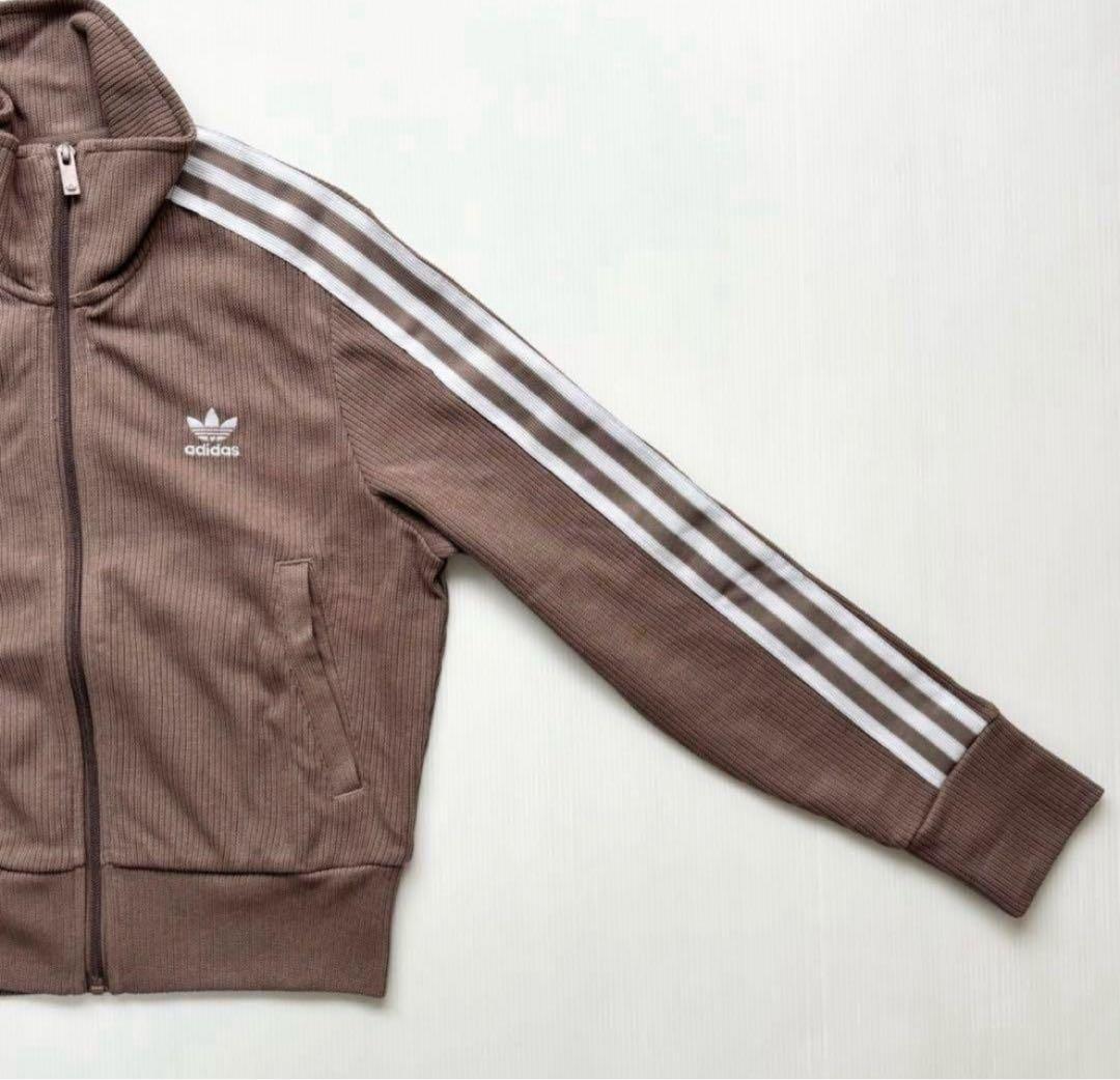 新品　アディダス　adidas KNITTED TOP ニットトップ　　ベージュ