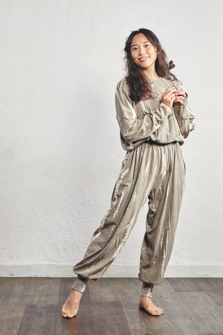 yinyang - yoga ロータスジャンプスーツ