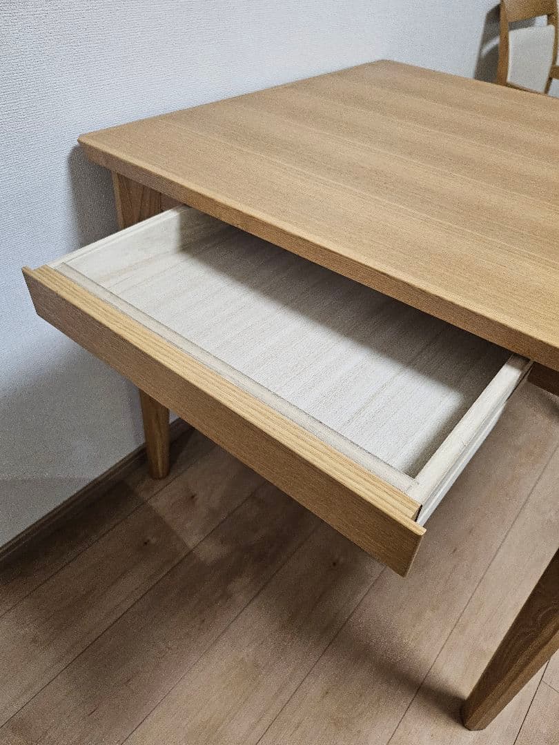 ニトリ木製ダイニングテーブルと椅子2脚セット