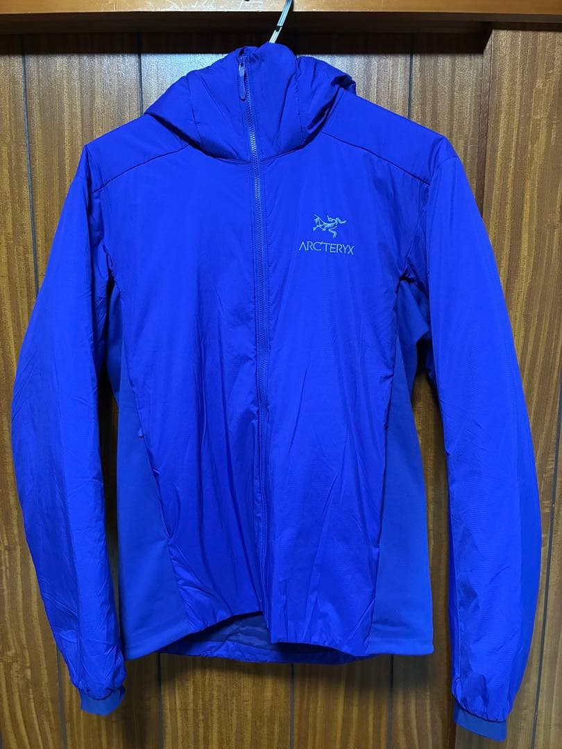 アークテリクス　アトムLTフーディー　メンズs ブルー　atomlthoody