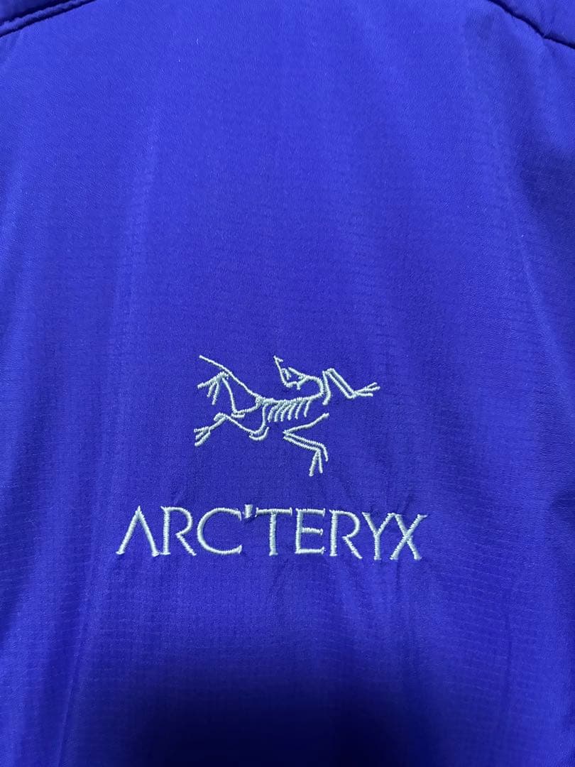 アークテリクス　アトムLTフーディー　メンズs ブルー　atomlthoody