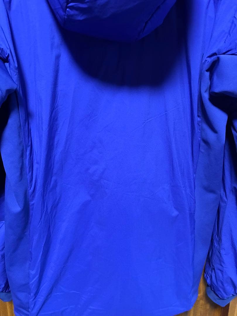 アークテリクス　アトムLTフーディー　メンズs ブルー　atomlthoody