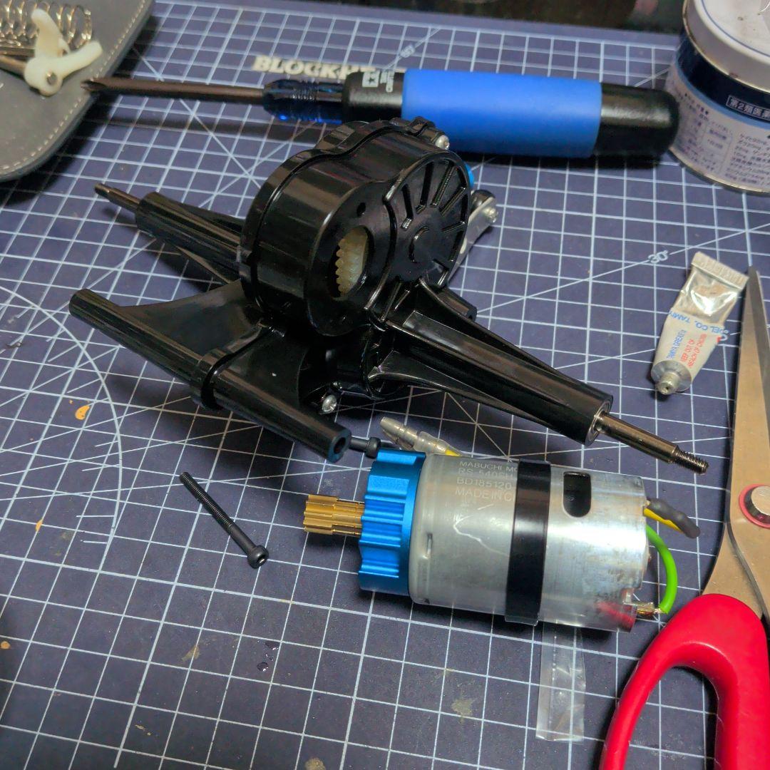 タミヤ ランチボックス ブラックエディション フルベア、サーボ、LED付き