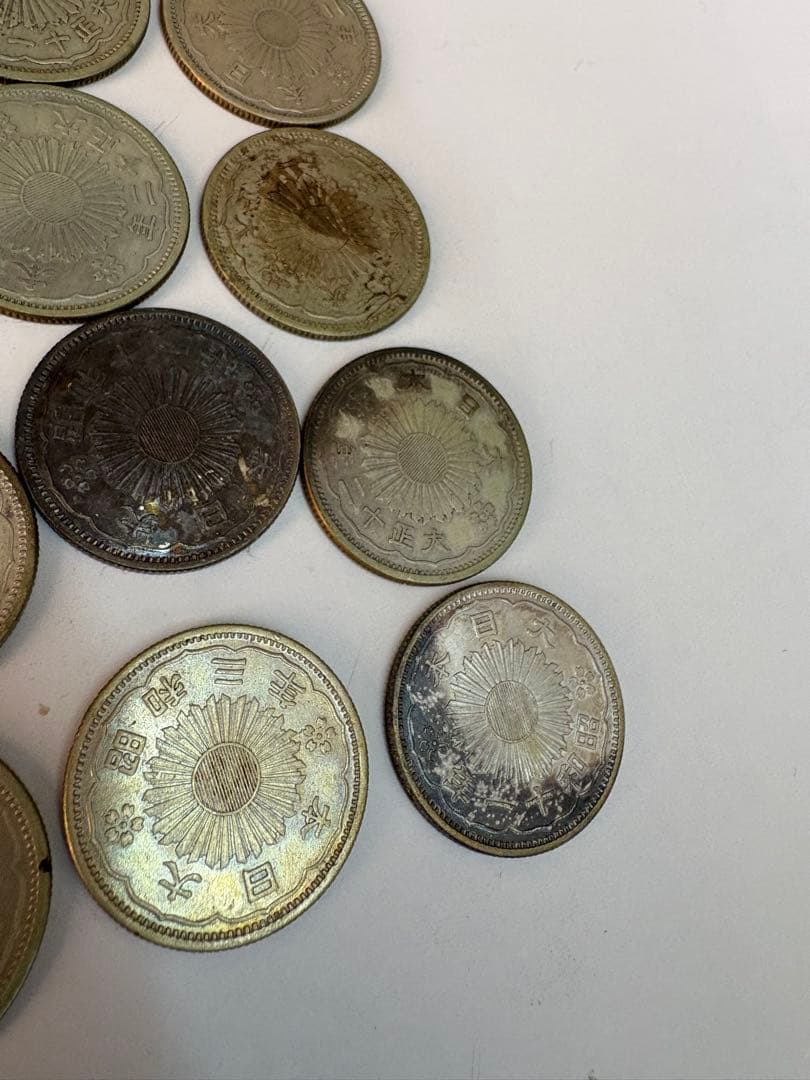 小型50銭　銀貨　鳳凰　１５枚　状態様々　まとめ売り