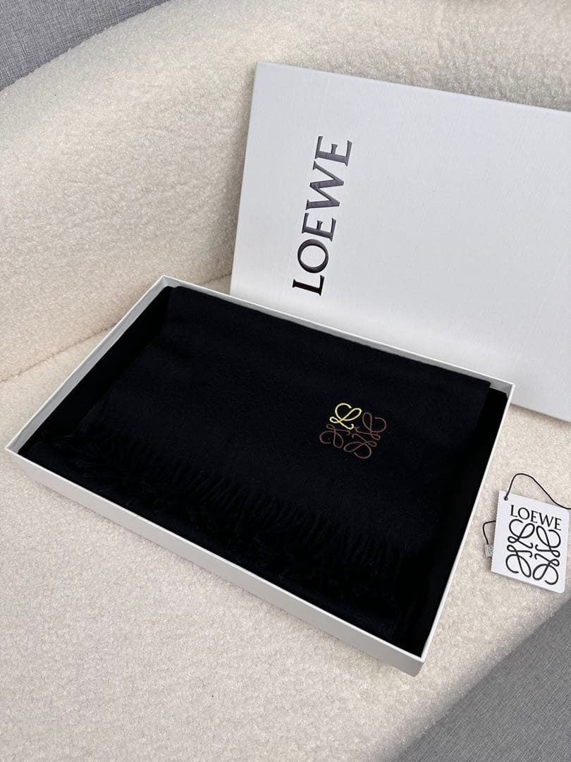 LOEWE ブラック マフラー　カシミヤ フリンジ付き　30×180㎝