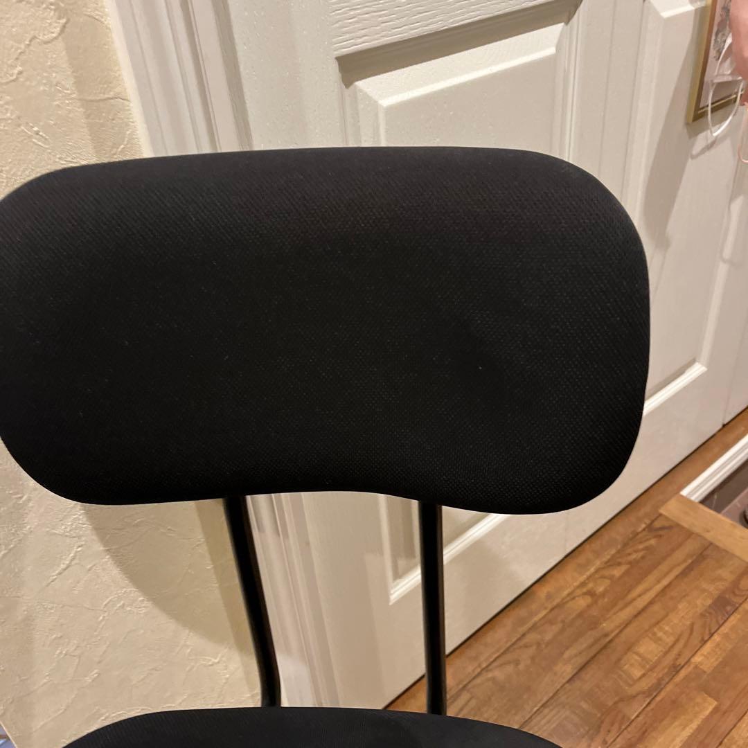 デスクチェアー　黒