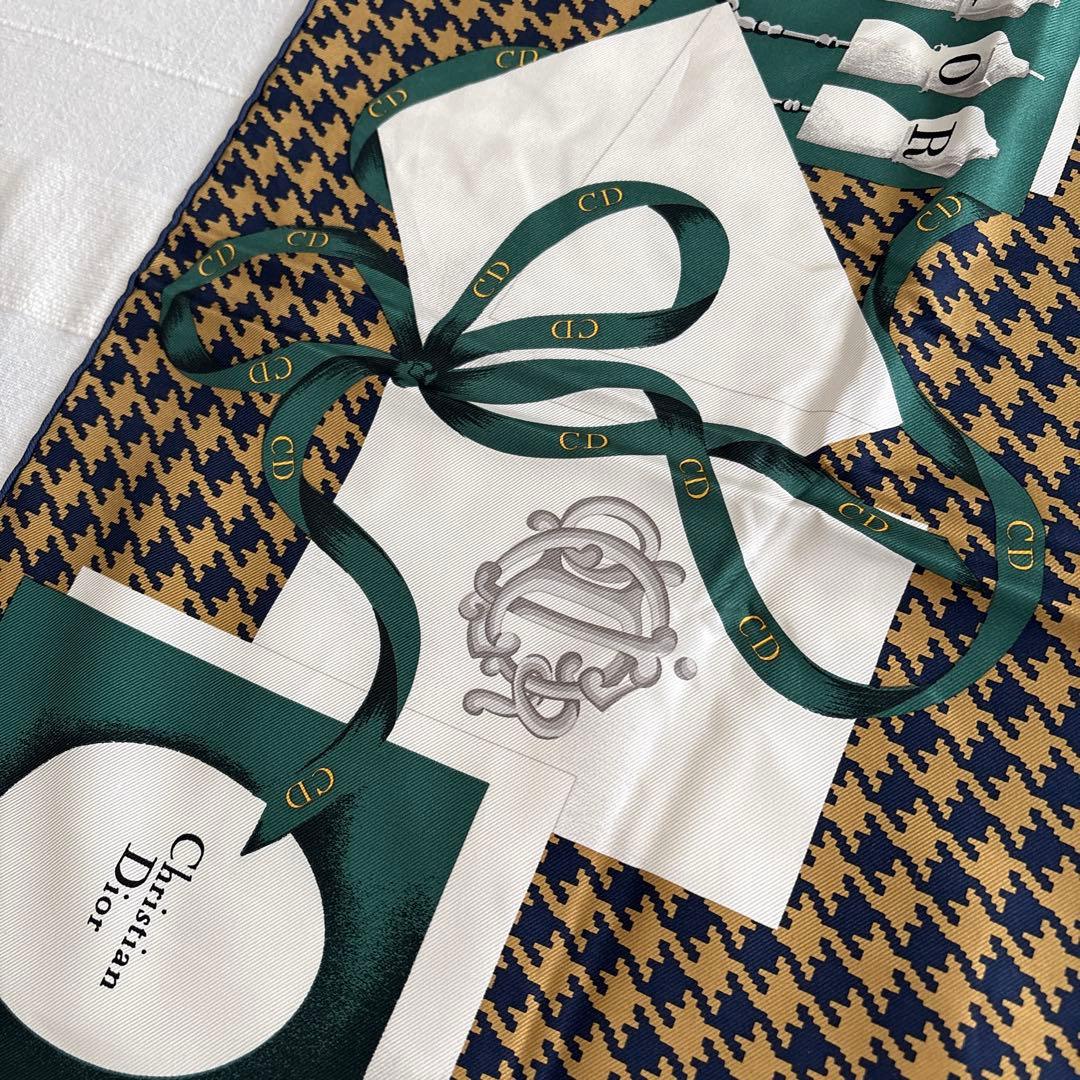 イタリア製　Christian Dior シルク　スカーフ　千鳥格子　ディオール