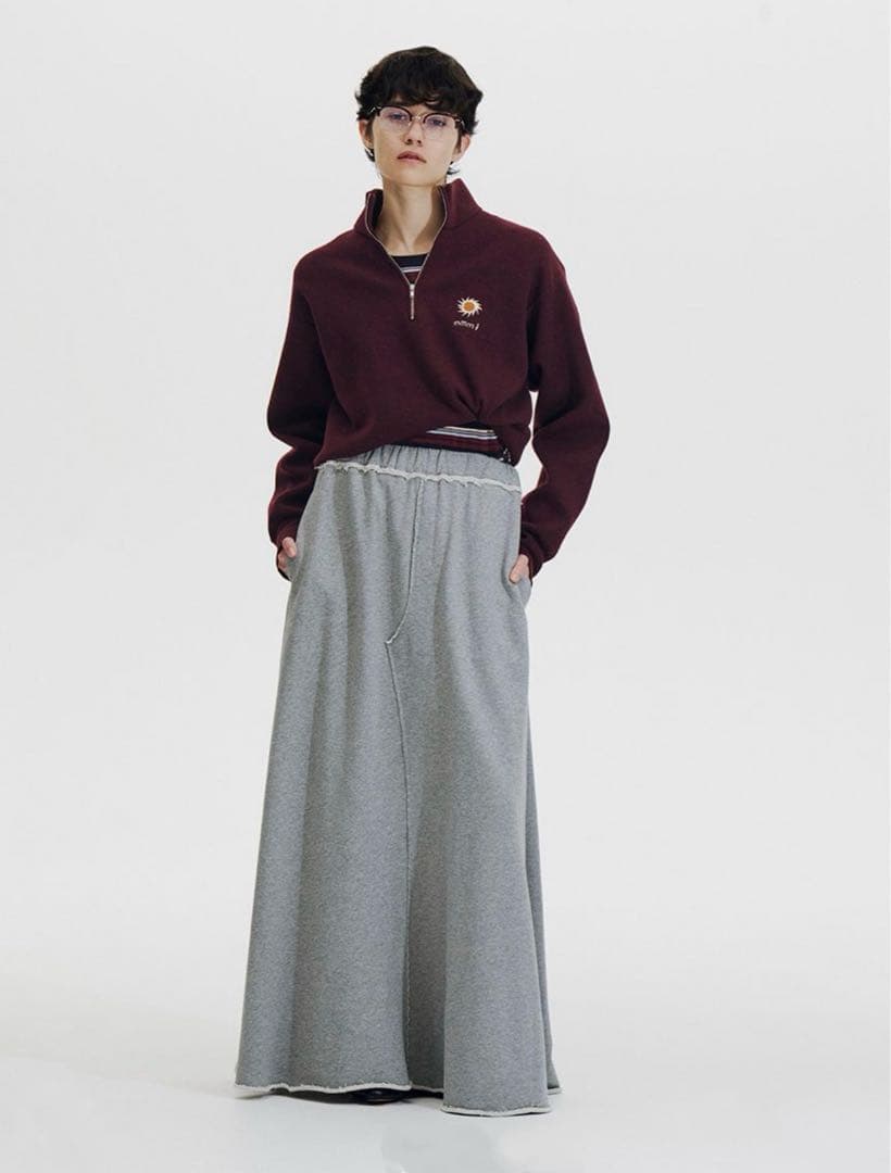 未使用に近い emmi スウェットマキシスカート