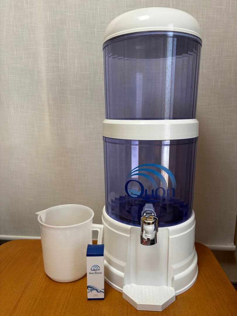 クオンミネラル　Ｌサイズ　サーバーセット