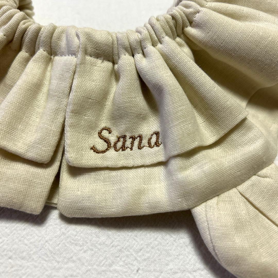 2429 ハンドメイドスタイ　名入れスタイ　ベビースタイ　フリル　くま耳