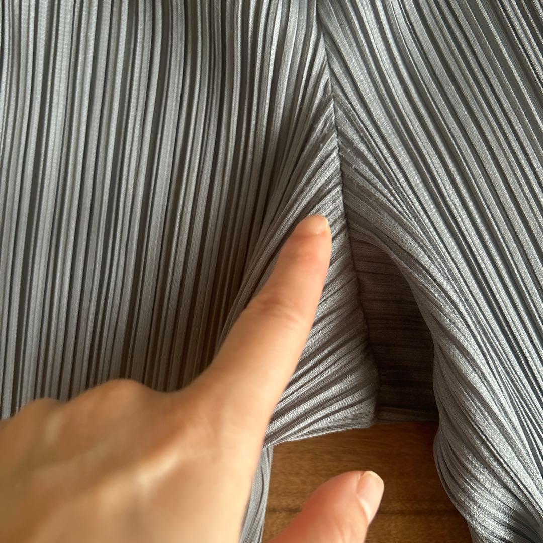 EATS PLEASE グレー プリーツキュロット