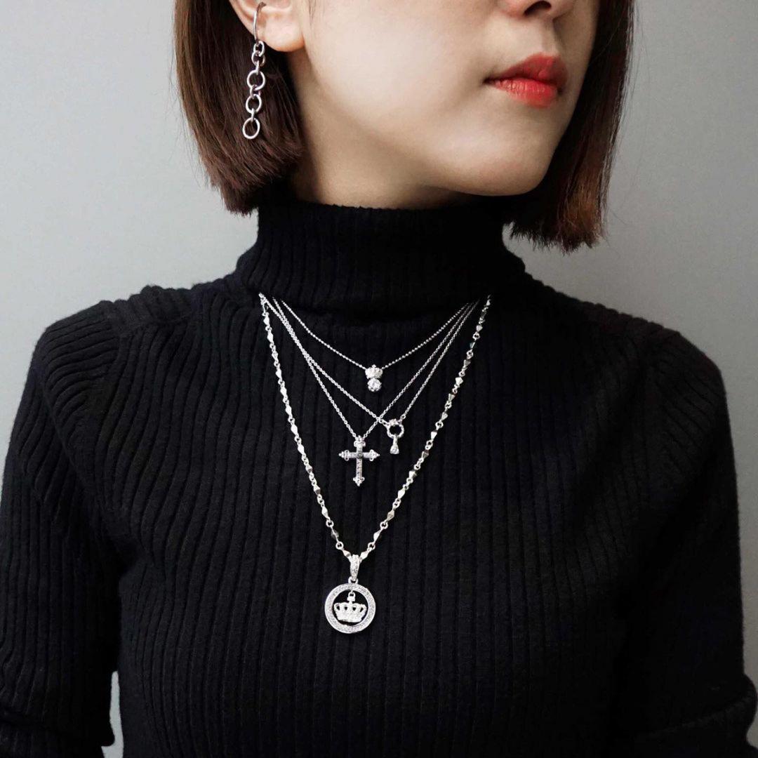 Justin Davis クラウンネックレス（ブラック・シャイニー・45cm）