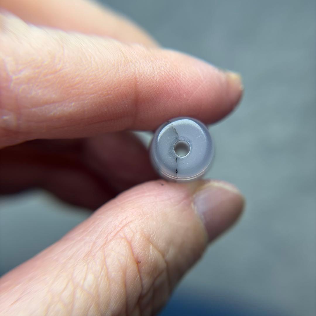 くまごろう玉髄　銀線白毫天珠　デンドリ入り　11-94