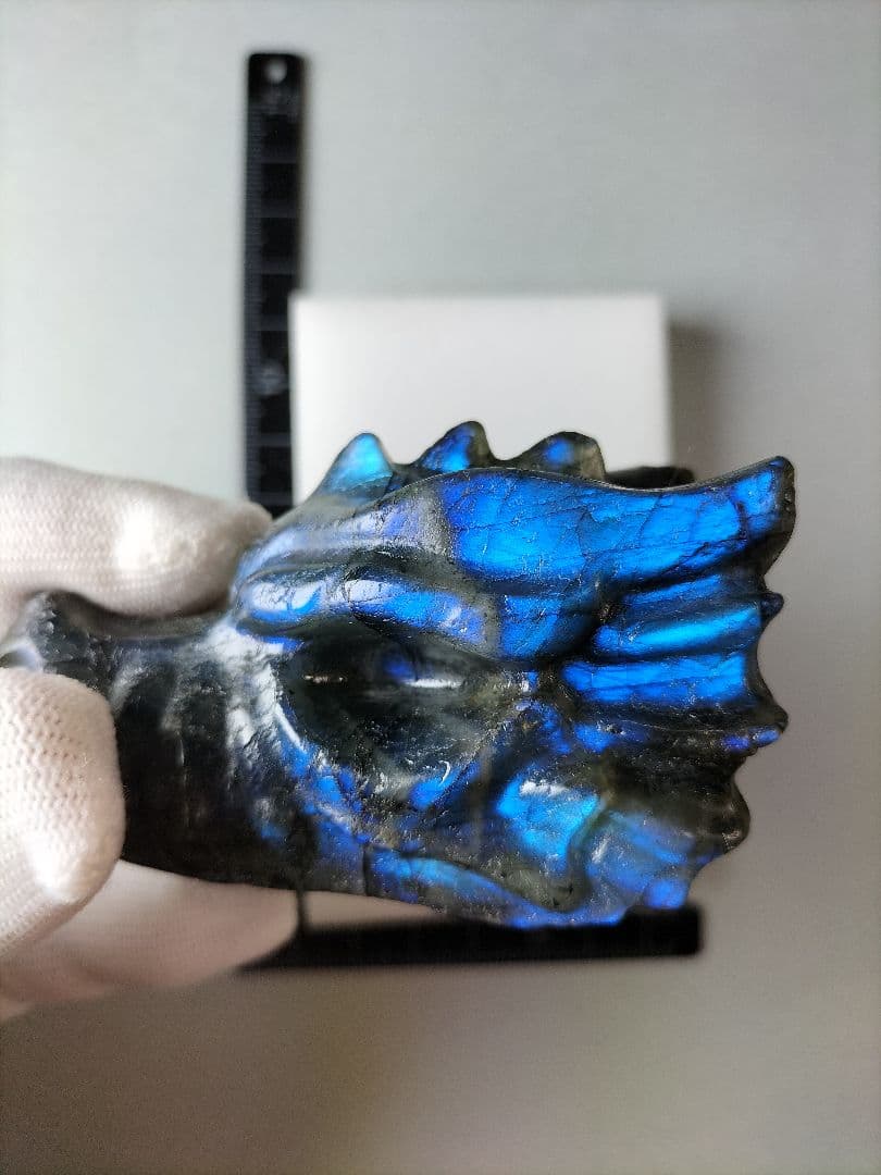 ＹuKaIxcheIページ 龍の頭(ドラゴンヘッド)の 置物です。