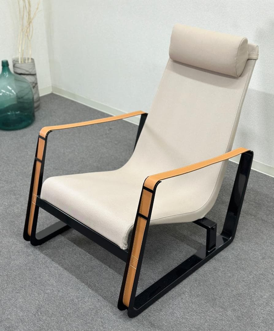 ジャン・プルーヴェ初期の名作チェア■Vitra■Citeアームチェア　ベージュ系