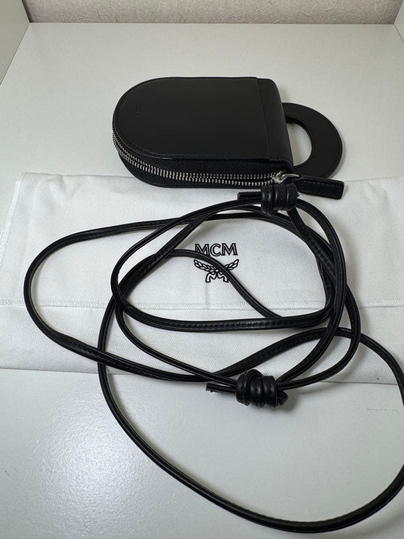 MCM ブラック レザー ケース