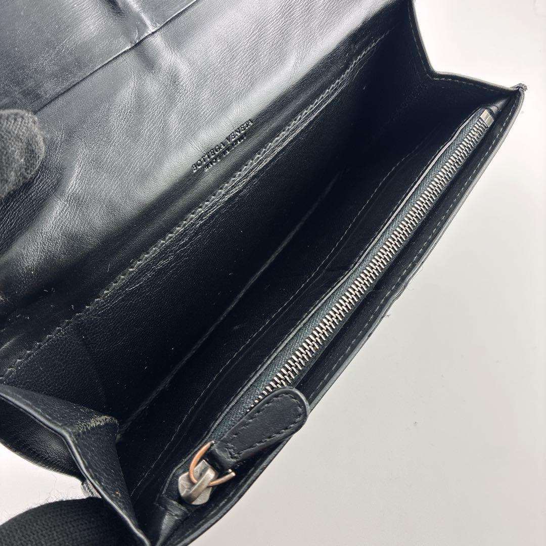 【美品】BOTTEGA VENETA イントレチャート　二つ折レザー　ブラック