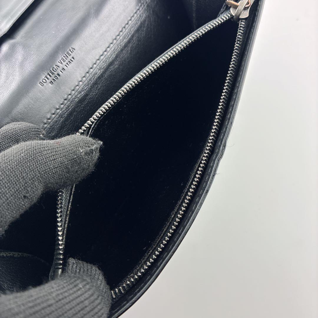 【美品】BOTTEGA VENETA イントレチャート　二つ折レザー　ブラック