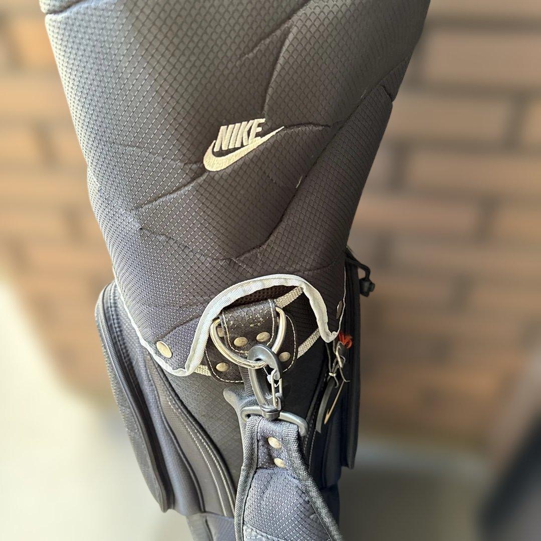良品！Nike スタイリッシュキャディバッグ ブラック
