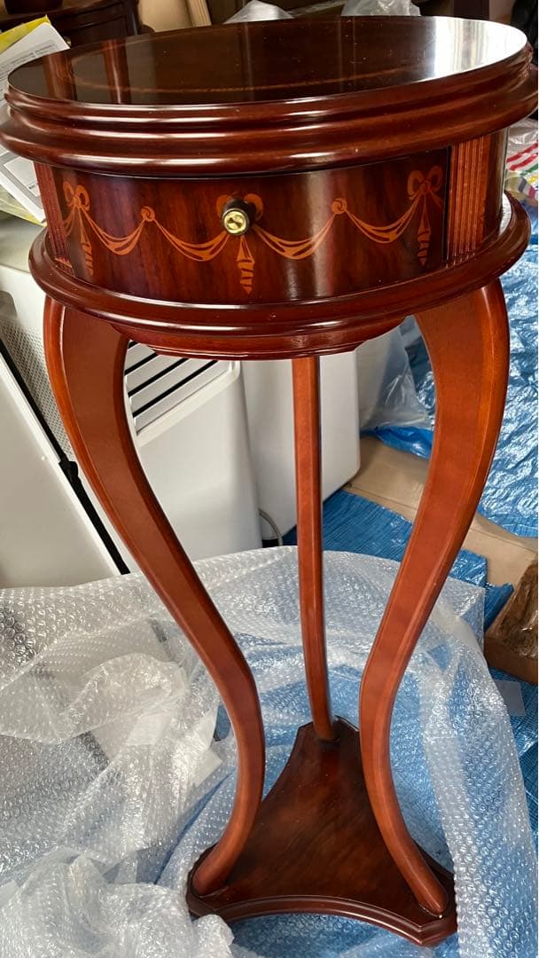 最終値下げ‼️希少‼️イタリア調　華麗な美脚チェスト　花台　縦長　優雅