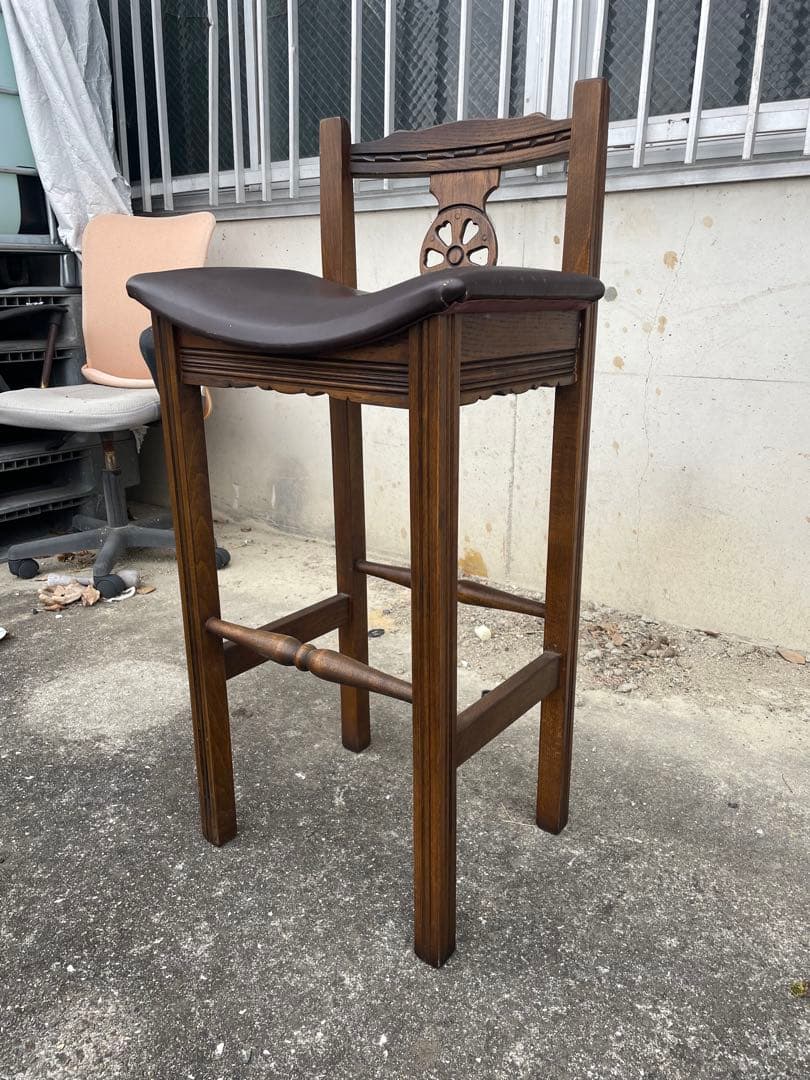 ①希少　英国ウッド・ブラザーズ社　オールドチャーム　オーク製　カウンタースツール
