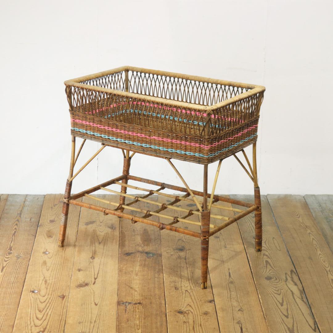 ラタン 籐 脱衣籠 かご ランドリー ラック スタンド 収納 脚付き ナチュラル