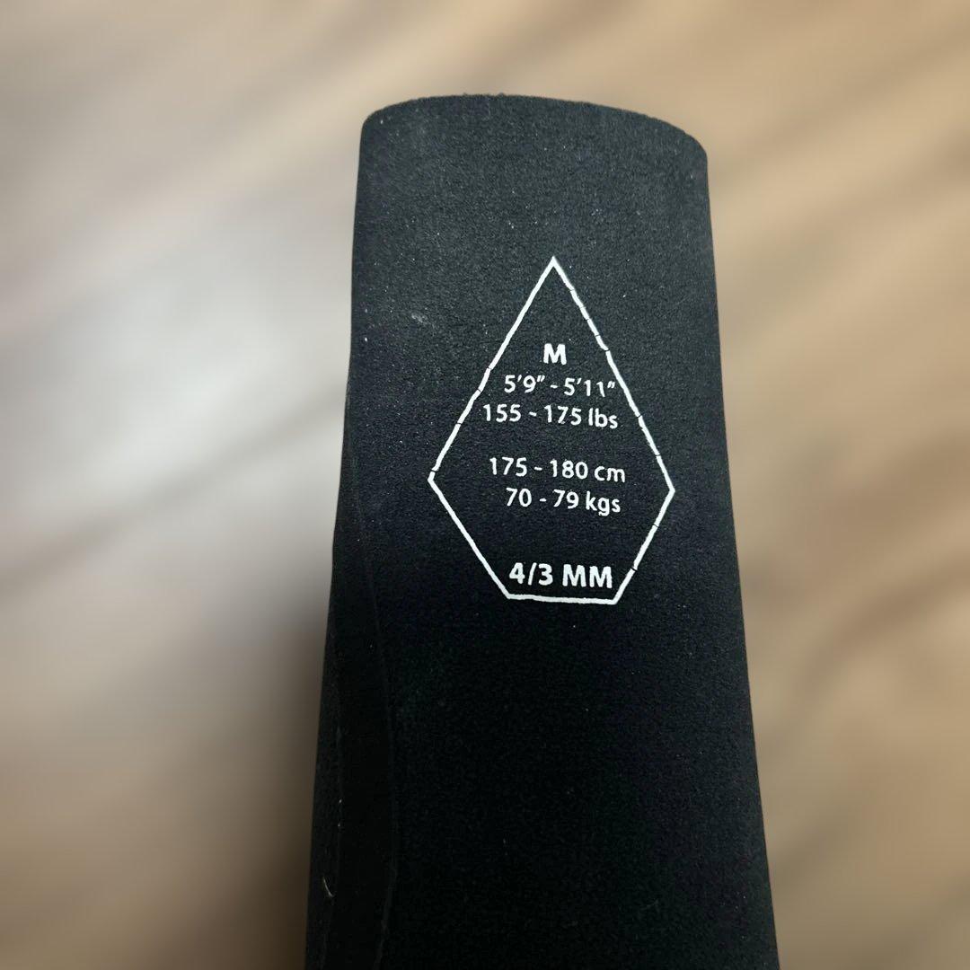 Volcom フルスーツ ブラック/カモフラージュ 4/3mm ボルコム