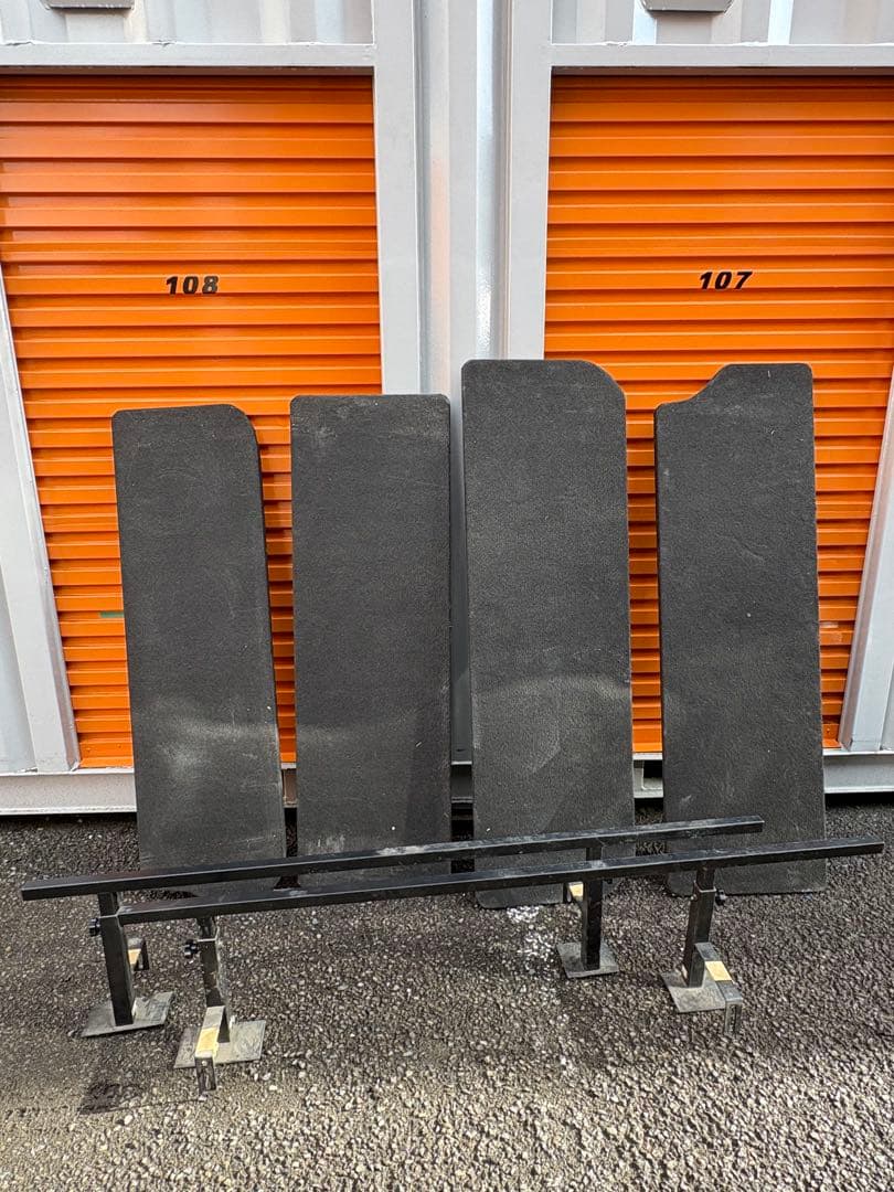 引き取り限定　nv350 キャラバン　ベッドキット